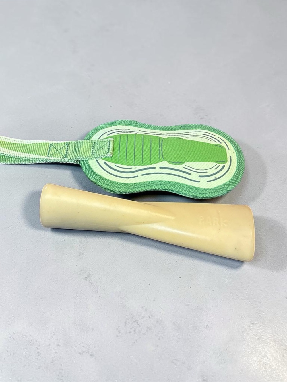 2 NWOT MEDIUM BARK BOX Super Chewer  Dog Toys